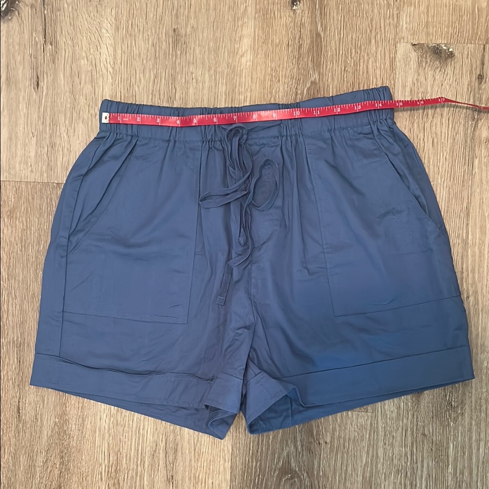 NWOT Women’s Blue Casual Shorts - Picture 5 of 6